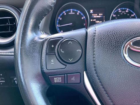 Used 2018 Toyota RAV4 XLE AWD/4WD image 24