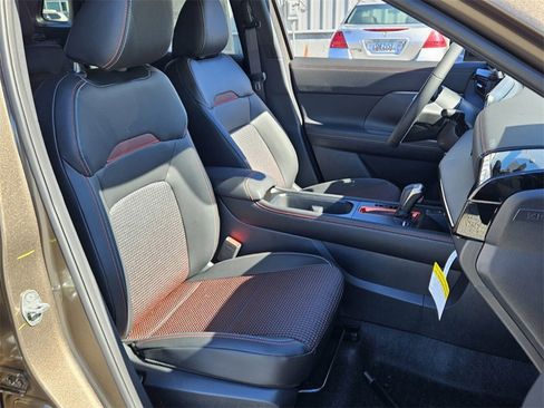 New 2026 Nissan Kicks SR image 15