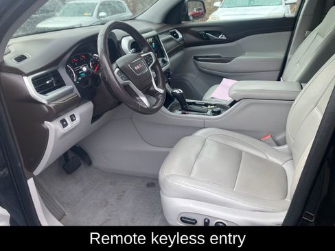 Used 2019 GMC Acadia SLT w/ LPO, Floor Liner Package image 12