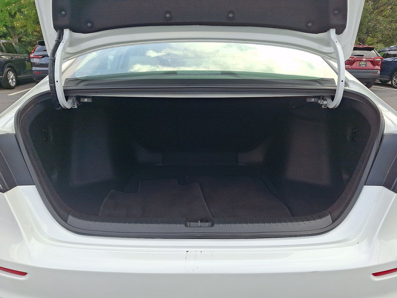 Used 2023 Honda Accord EX image 30