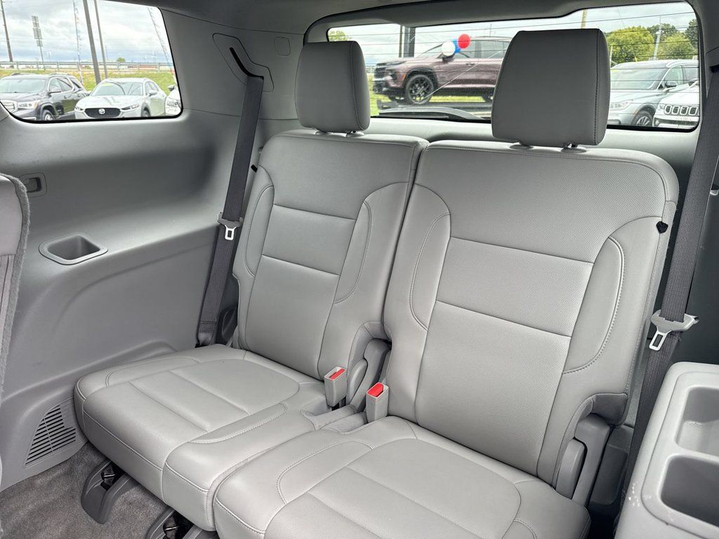 Used 2021 GMC Acadia SLT AWD/4WD image 20