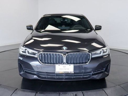 Used 2022 BMW 530i xDrive w/ Premium Package image 8