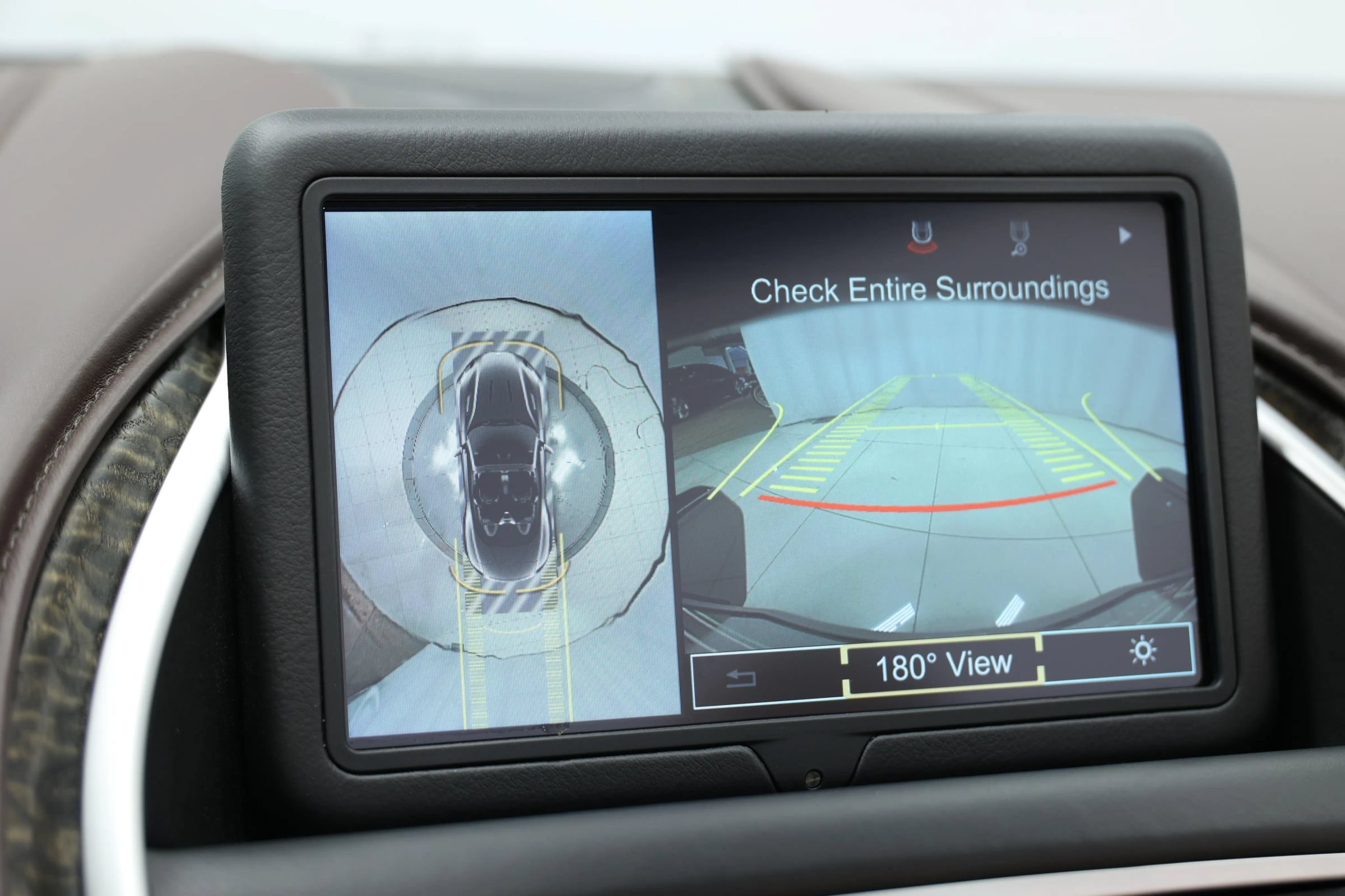 Used 2019 Aston Martin DB11 Volante RWD image 35