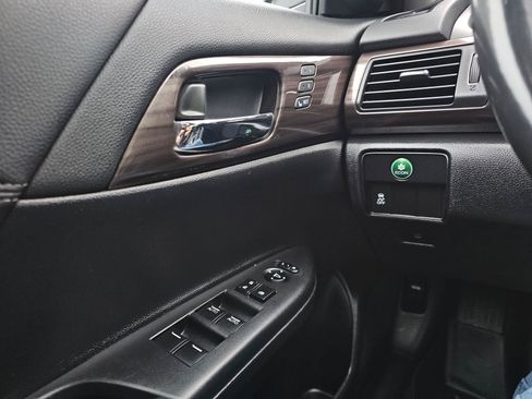 Used 2017 Honda Accord EX-L image 34