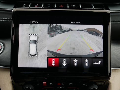 Certified 2024 Jeep Grand Cherokee L Limited w/ Luxury Tech Group II image 27