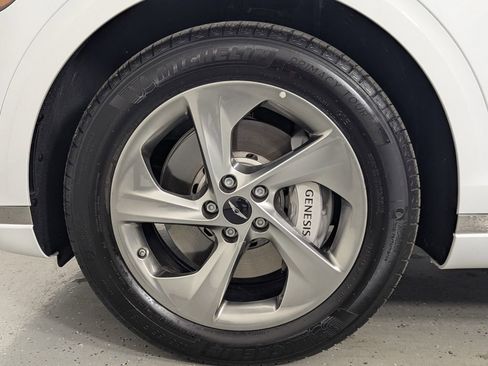 Used 2026 Genesis GV70 2.5T image 9