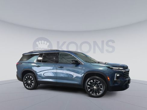 New 2026 Chevrolet Traverse LT image 2