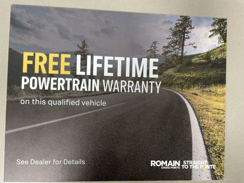 Used 2025 Buick Enclave Preferred image 27