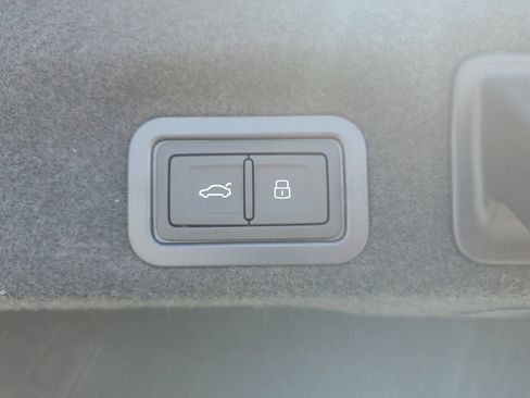 New 2026 Audi A6 Premium Plus AWD/4WD image 9
