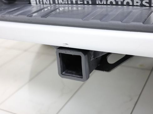 Used 2016 GMC Canyon SLE image 16