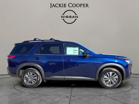 New 2026 Nissan Pathfinder SV image 6