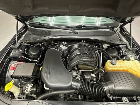 Used 2013 Chrysler 300 RWD image 26