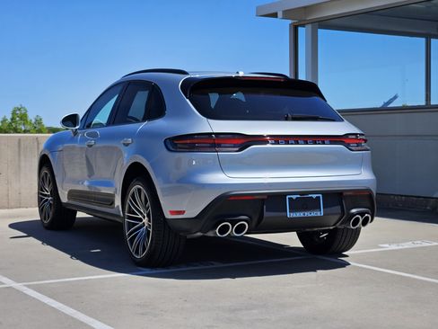 Certified 2026 Porsche Macan AWD/4WD image 3