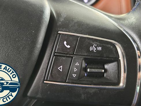 Used 2019 Maserati Levante GranLusso AWD/4WD image 14