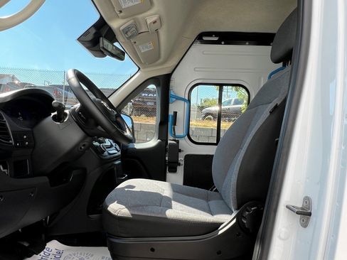 Used 2024 RAM ProMaster 3500 w/ Delivery Van Package image 17
