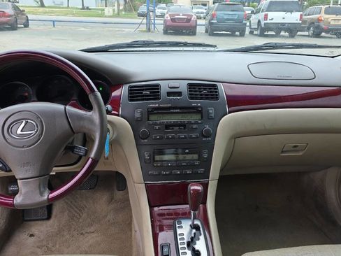 Used 2004 Lexus ES 330 image 9