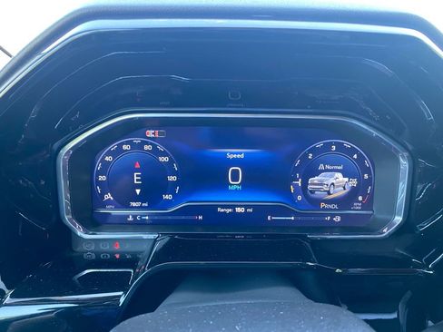 Used 2024 Chevrolet Silverado 1500 LT AWD/4WD image 12