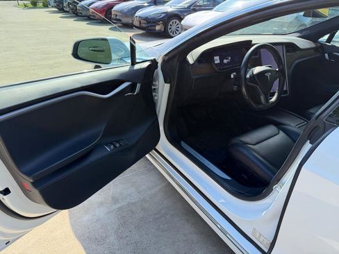 Used 2020 Tesla Model S Long Range Plus AWD/4WD image 10