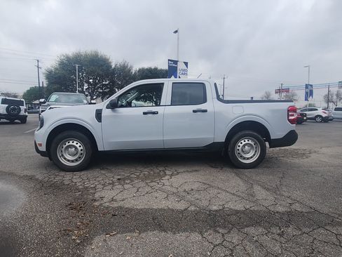 Used 2025 Ford Maverick XL image 4