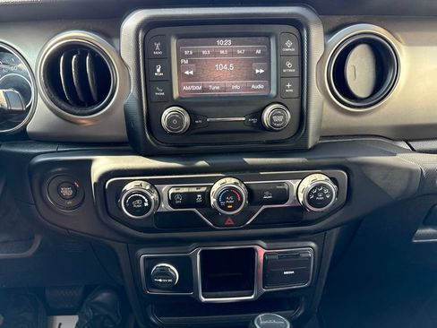 Used 2021 Jeep Gladiator Sport AWD/4WD image 27