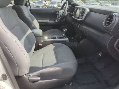 Used 2016 Toyota Tacoma TRD Sport w/ Towing Package RWD image 28