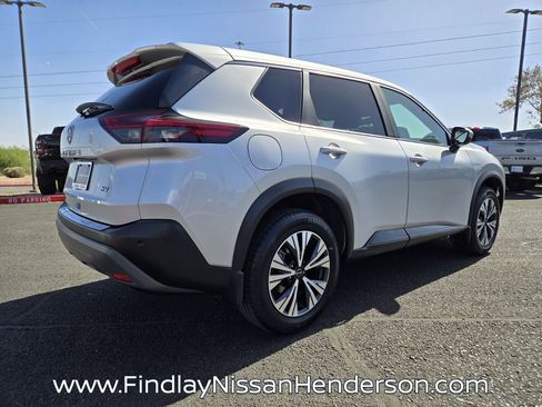 Used 2023 Nissan Rogue SV image 6