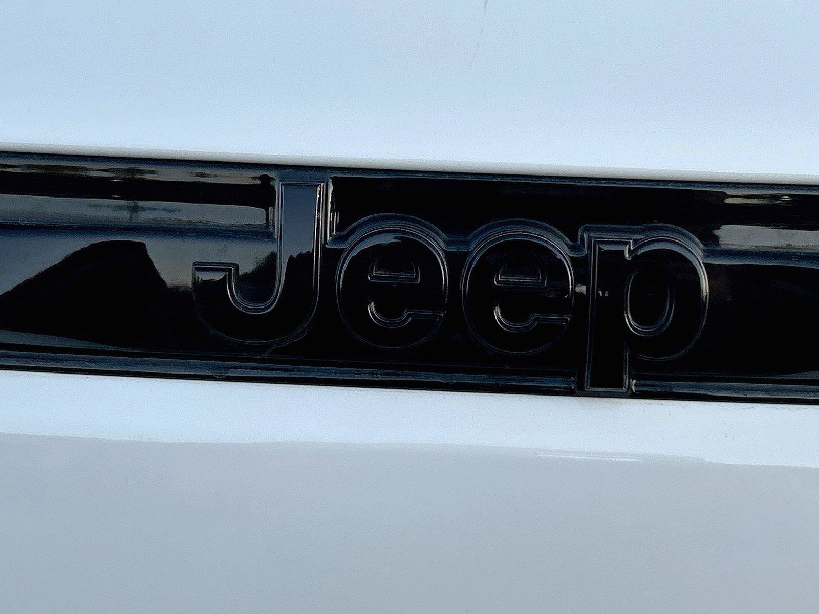 New 2026 Jeep Grand Cherokee Limited w/ Limited Altitude Package AWD/4WD image 13
