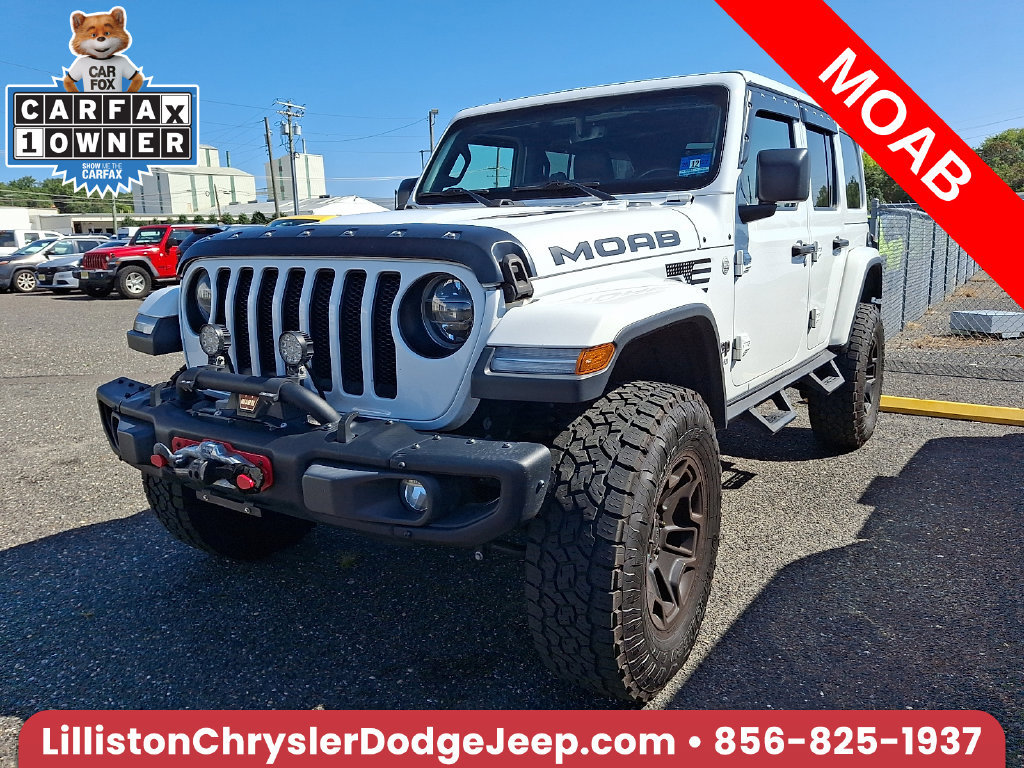 Used 2018 Jeep Wrangler Unlimited Sahara w/ Quick Order Package 24M Moab AWD/4WD image 1
