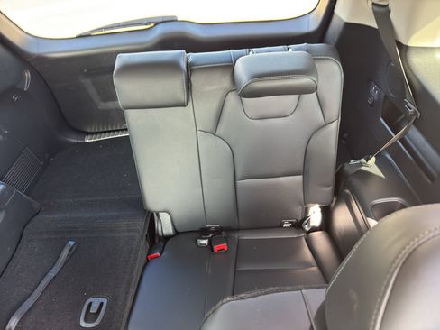 Used 2024 Kia Telluride SX Prestige AWD/4WD image 10