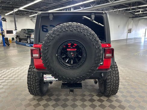 Used 2023 Jeep Wrangler Unlimited Rubicon AWD/4WD image 10