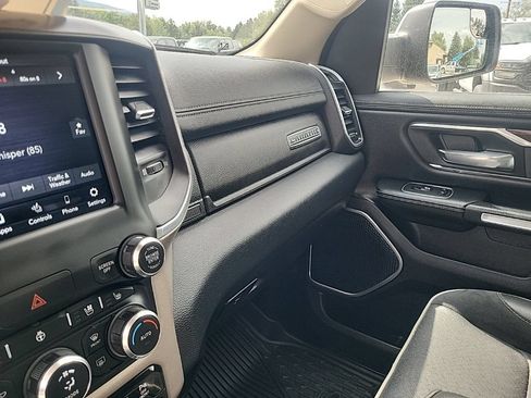 Used 2021 RAM 1500 Laramie AWD/4WD image 12