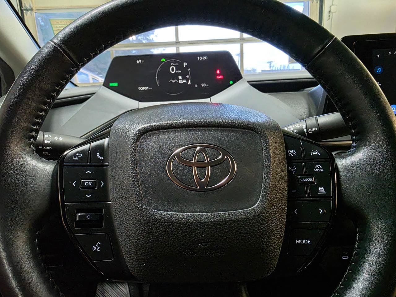 Used 2023 Toyota Prius XLE AWD/4WD image 28