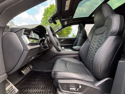 Used 2025 Audi RS Q8 performance AWD/4WD image 9