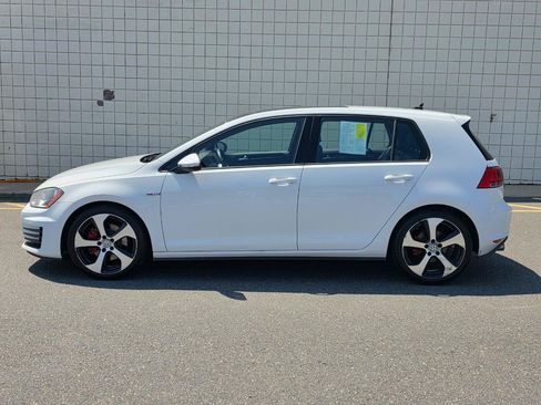 Used 2015 Volkswagen Golf 4-Door FWD image 4