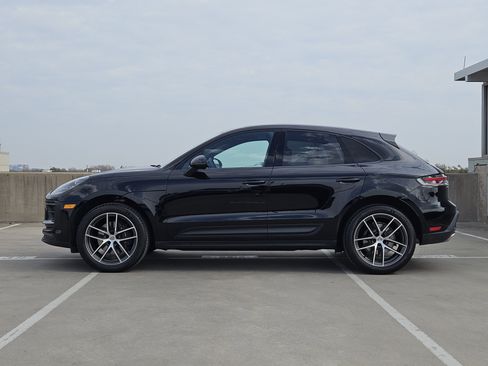 Certified 2026 Porsche Macan AWD/4WD image 2