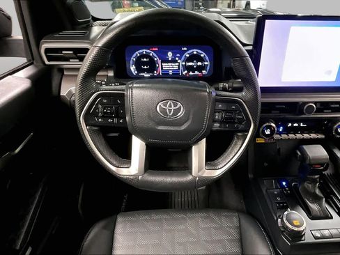 Used 2024 Toyota Tacoma TRD Sport w/ TRD Sport Premium Package AWD/4WD image 6