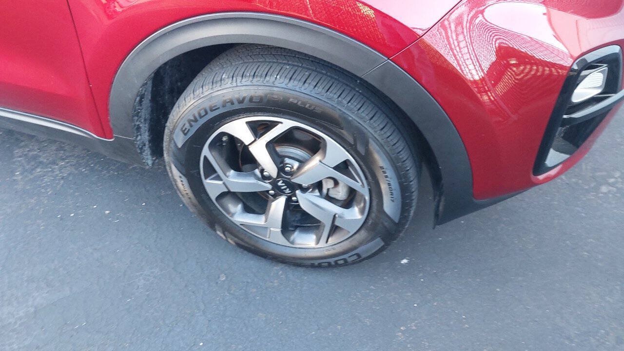 Used 2020 Kia Sportage LX AWD/4WD image 9