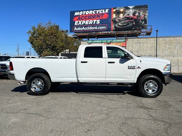 Used 2016 RAM 3500 Tradesman w/ Chrome Appearance Group AWD/4WD image 7