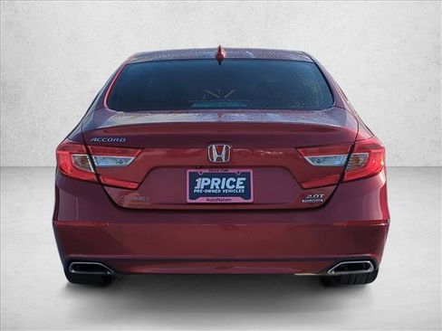 Used 2018 Honda Accord Touring image 6