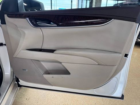 Used 2013 Cadillac XTS Premium FWD image 10