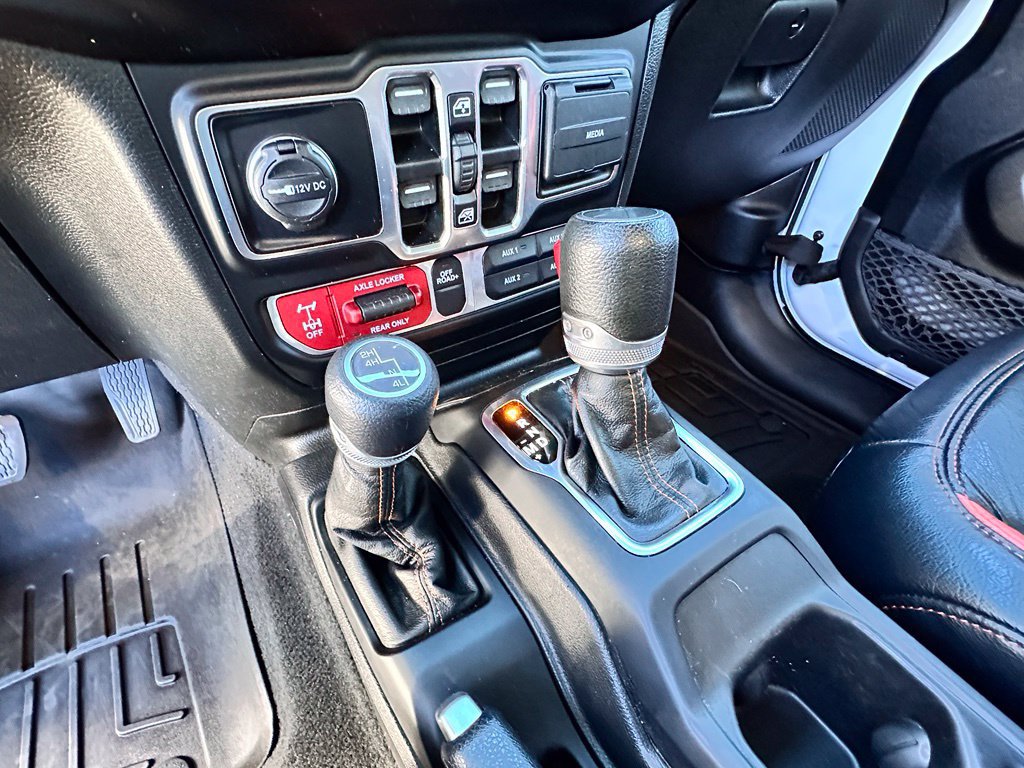 Used 2023 Jeep Gladiator Mojave w/ LED Lighting Group AWD/4WD image 36
