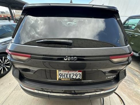 Certified 2023 Jeep Grand Cherokee Laredo RWD image 5
