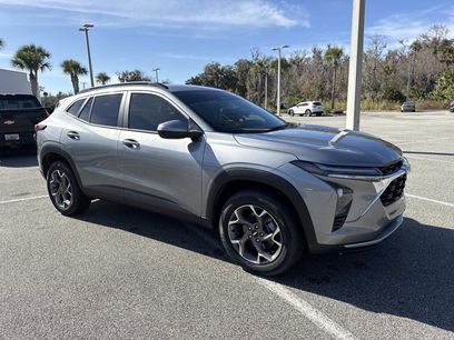 Used 2025 Chevrolet Trax LT w/ Driver Confidence Package