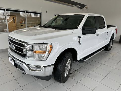 Used 2022 Ford F150 XLT w/ XTR Package image 3