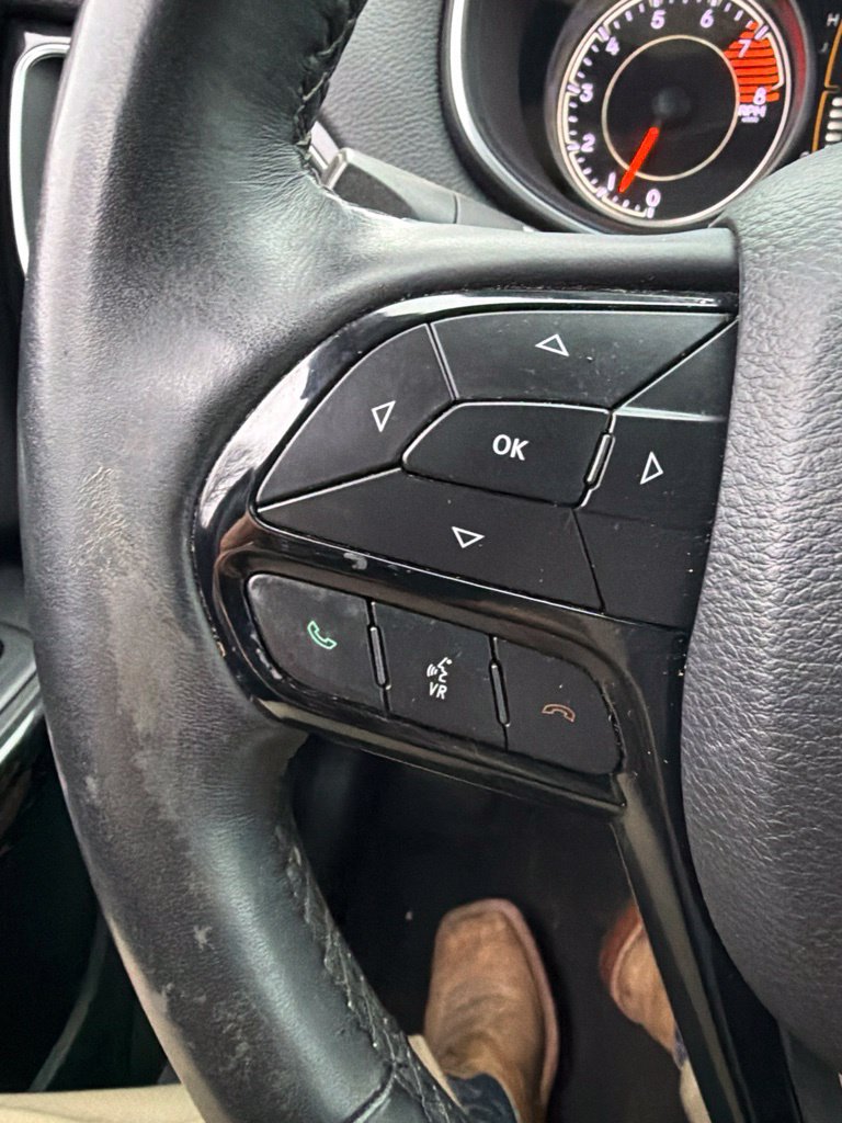 Used 2019 Jeep Cherokee Latitude w/ Cold Weather Group AWD/4WD image 16