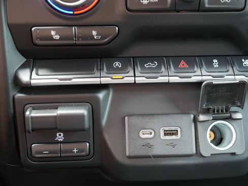 Used 2019 Chevrolet Silverado 1500 RST w/ All-Star Edition AWD/4WD image 31
