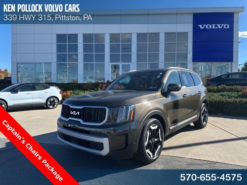 Used 2024 Kia Telluride EX w/ EX Captain's Chair Package image 1