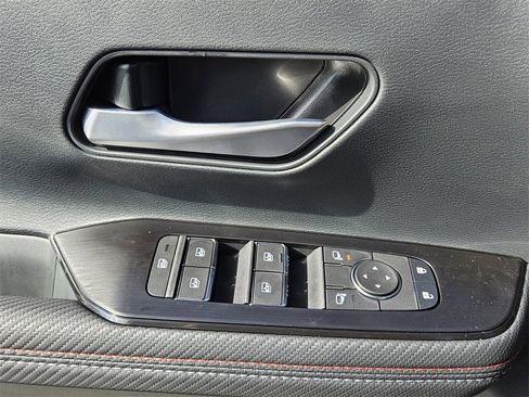 New 2026 Nissan Kicks SR image 32