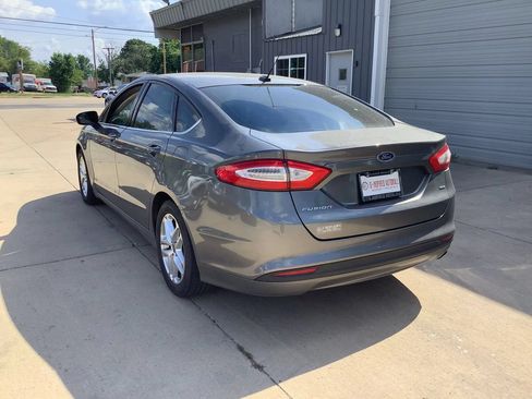 Used 2013 Ford Fusion SE FWD image 6