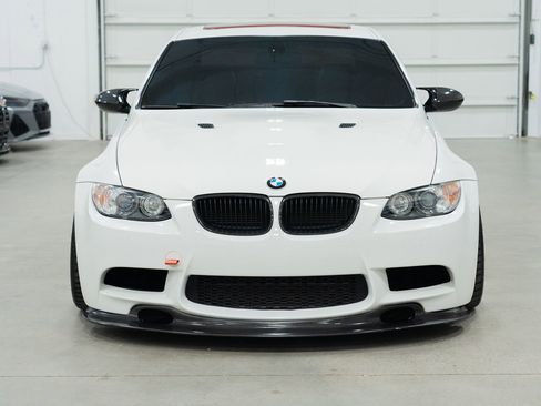 Used 2011 BMW M3 image 2